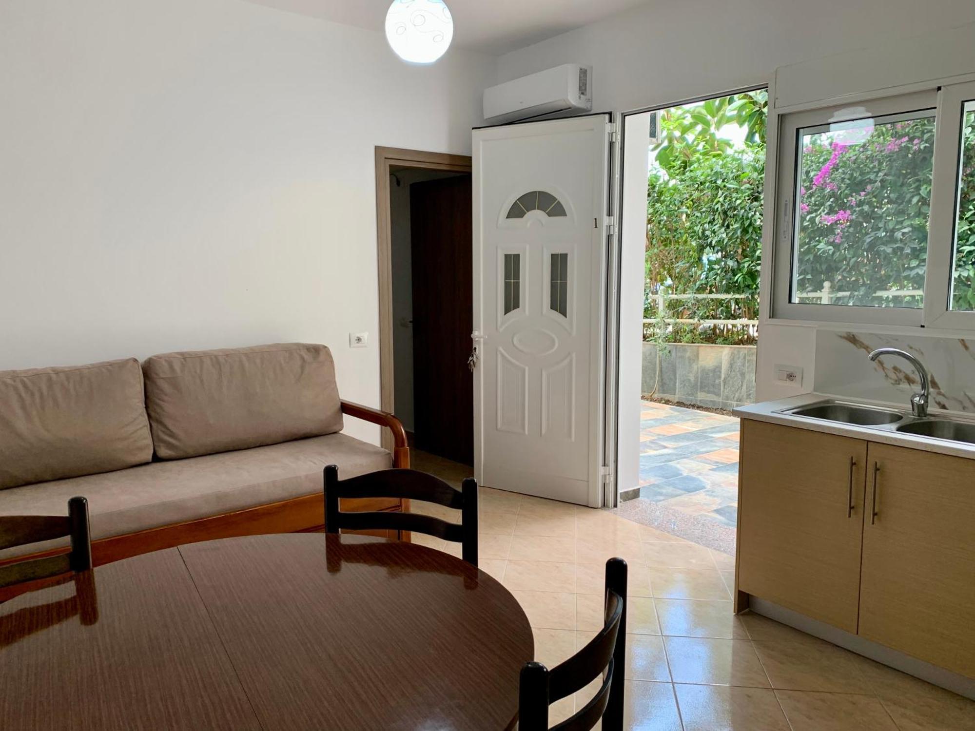 Maxus Apts Sarande Ngoại thất bức ảnh